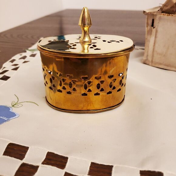 Vintage 3 Brass Footed Pierced Hinged Trinket /Altar Box NIB Made In India Set - Picture 6 of 16